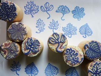 Linorytová razítka s motivy listů